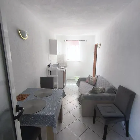 Milka Apartamento Gradac (Split-Dalmatia)